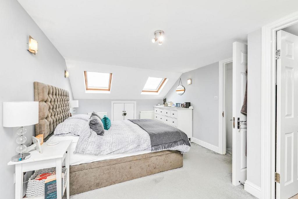 Carlton Park Avenue, Raynes Park 3 bed terraced house for sale £885,000