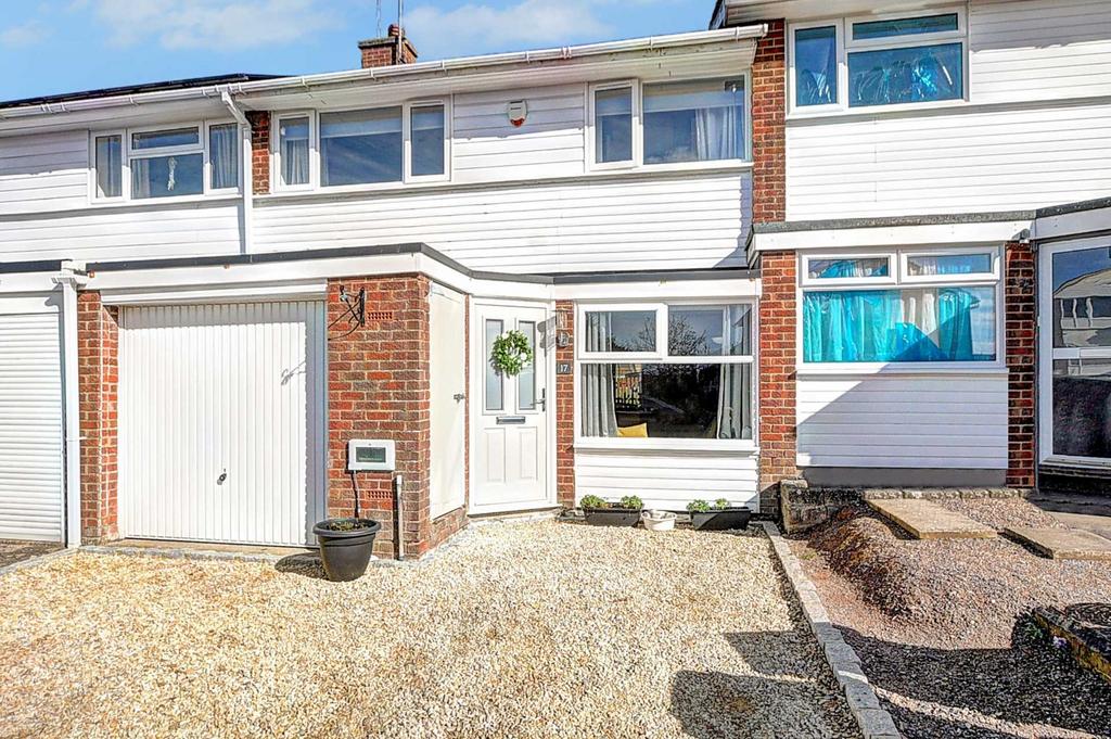 Greenwood Meadow, Chinnor OX39 3 bed terraced house £375,000