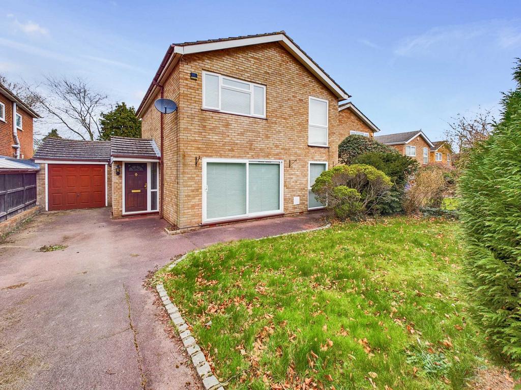 Flint Hollow, Chinnor 4 bed detached house for sale £550,000