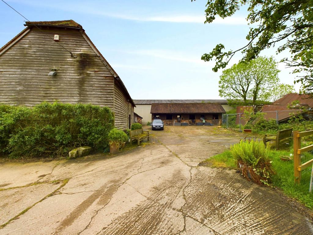 Hale Lane, Wendover 3 bed equestrian property for sale £1,250,000