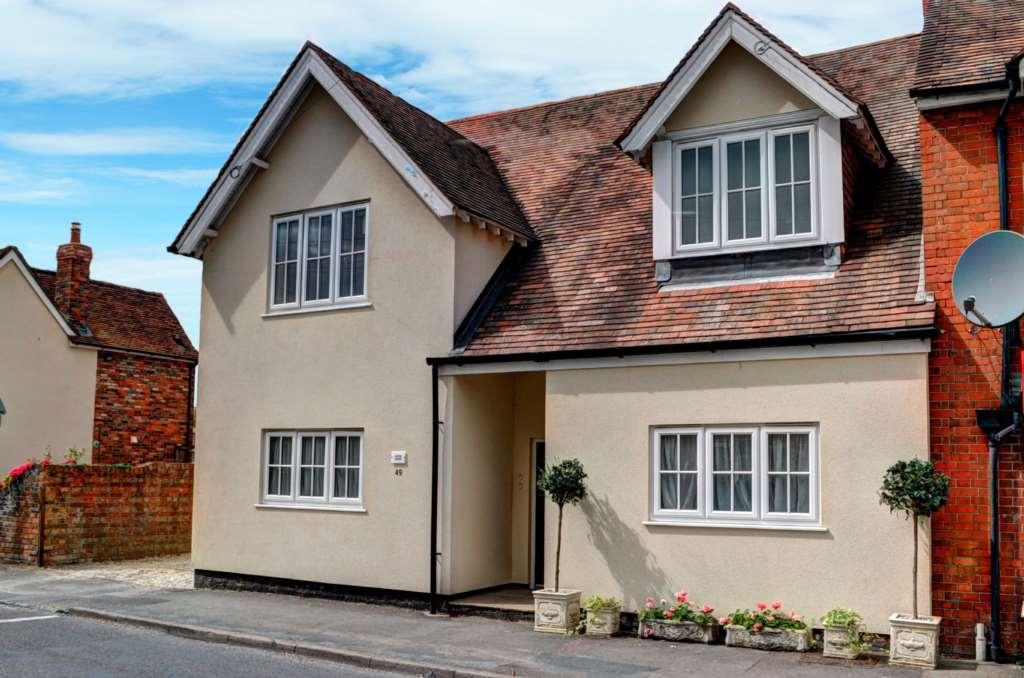 Lower Road, Chinnor OX39 2 bed apartment for sale £285,000