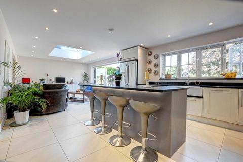 5 bedroom detached house for sale - Church Lane, High Wycombe HP14
