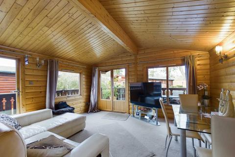 2 bedroom lodge for sale, The Walled Garden, Marlow SL7