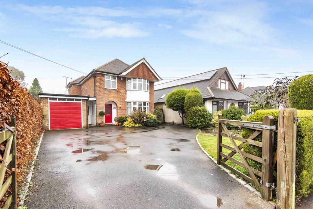 Marlow Road, High HP14 4 bed detached house £735,000