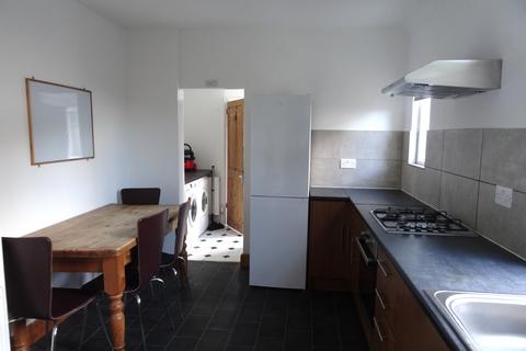 5 bedroom house share to rent, Kings Road, Kingston upon Thames, KT2 5JB