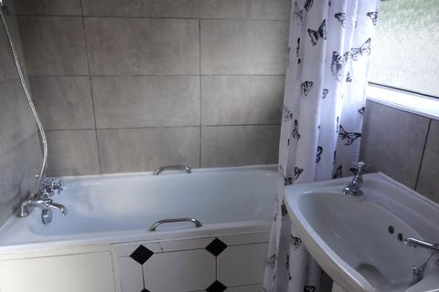 5 bedroom house share to rent, Kings Road, Kingston upon Thames, KT2 5JB