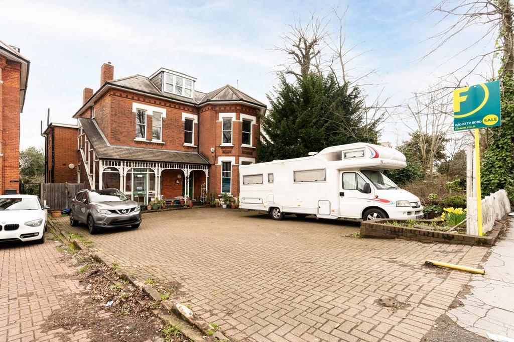 Beulah Hill, Upper Norwood, London, SE19 10 bed detached house for sale £1,250,000