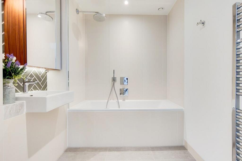 13 Bathroom 6