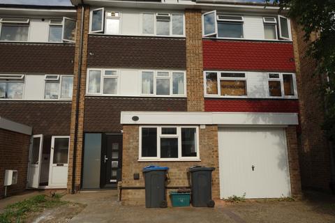 6 bedroom house to rent, Howard Road, Surbiton, KT5 8SA