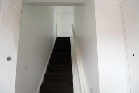 2 bedroom flat for sale - Fairbourne Walk, Oldham