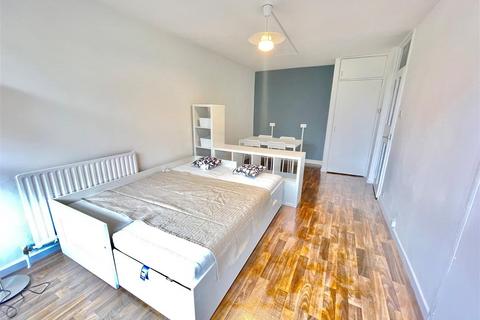 1 bedroom flat to rent, Vauxhall Bridge Road, London SW1V