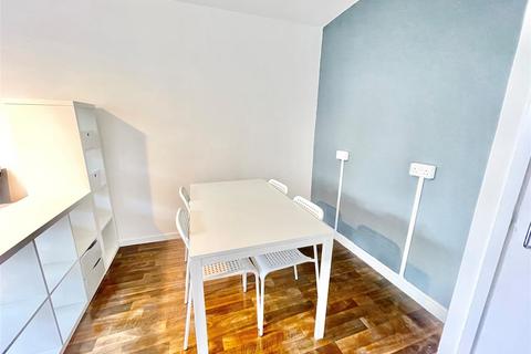 1 bedroom flat to rent, Vauxhall Bridge Road, London SW1V