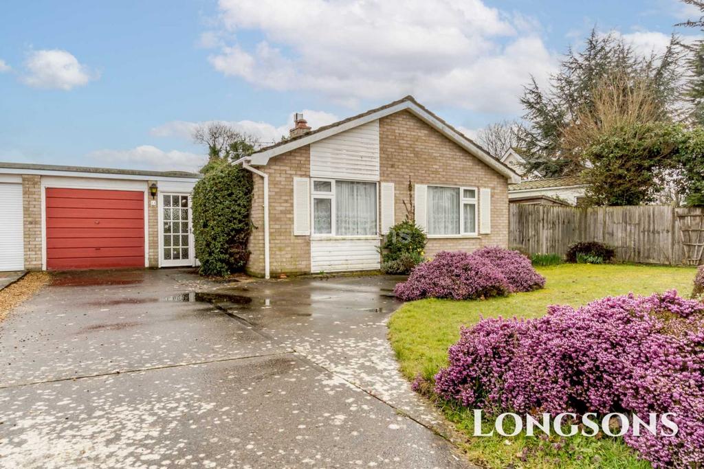 Monkhams Drive, Watton 2 bed detached house £220,000