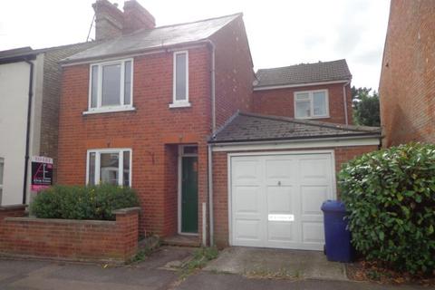 3 bedroom semi-detached house to rent, St Philips Road, Newmarket, CB8