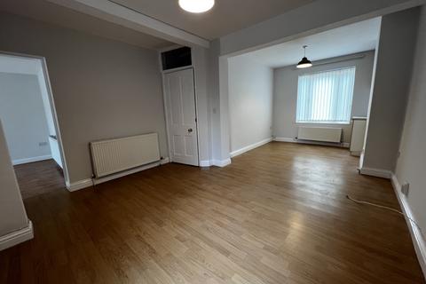 3 bedroom semi-detached house to rent, St Philips Road, Newmarket, CB8