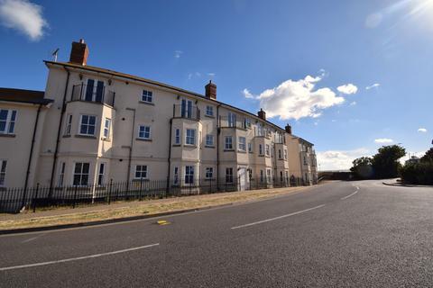 2 bedroom flat for sale, The Parade, Walton on the Naze CO14