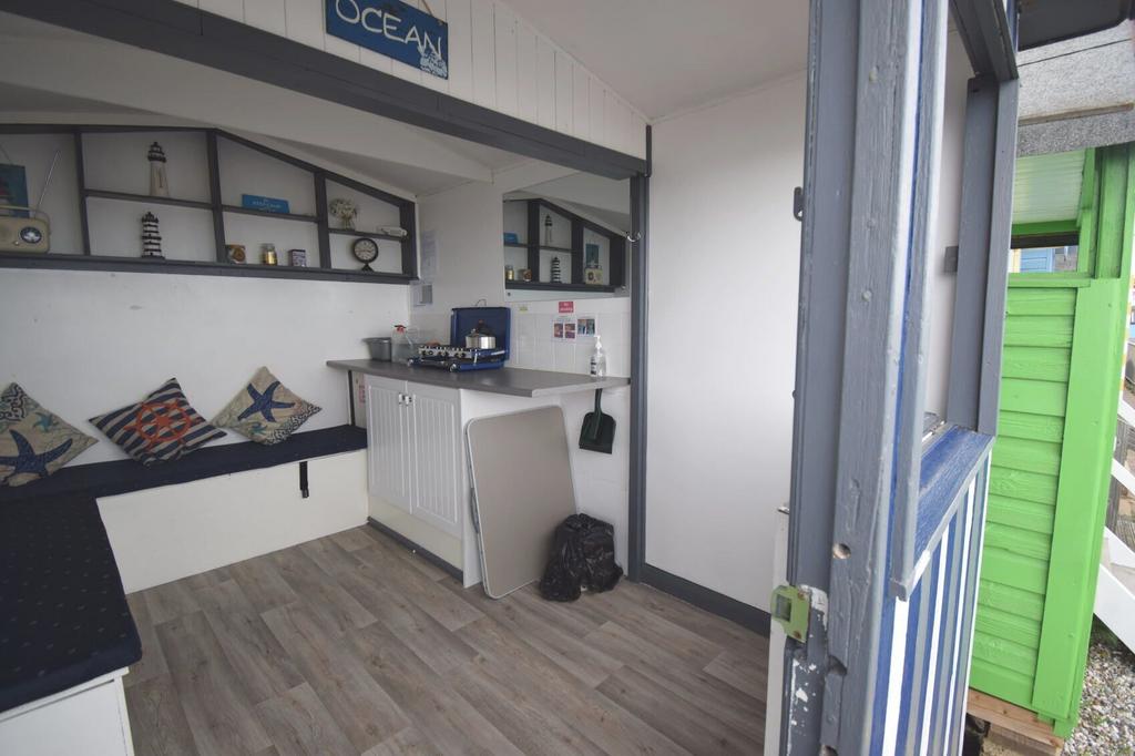 Walton on the naze CO14 Chalet for sale £32,000
