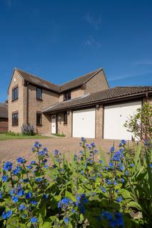 4 Capel Park, Kirby Cross, Frinton-on-sea, CO13 0UA