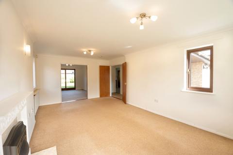 4 Capel Park, Kirby Cross, Frinton-on-sea, CO13 0UA
