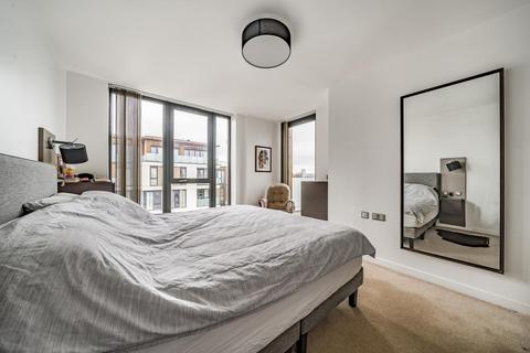 3 bedroom flat for sale - Quebec Way, London