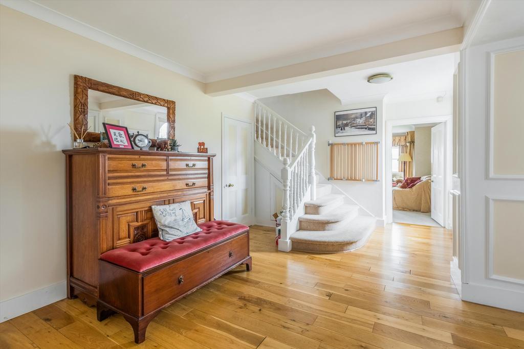 Shoreham Road, Shoreham, Sevenoaks, Kent, TN14 5 bed detached house for