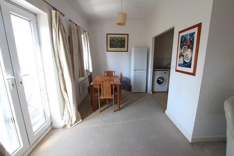 2 bedroom apartment to rent, Anson Close, Grantham
