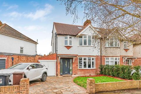 48 Heath Drive, London, SW20 9BG