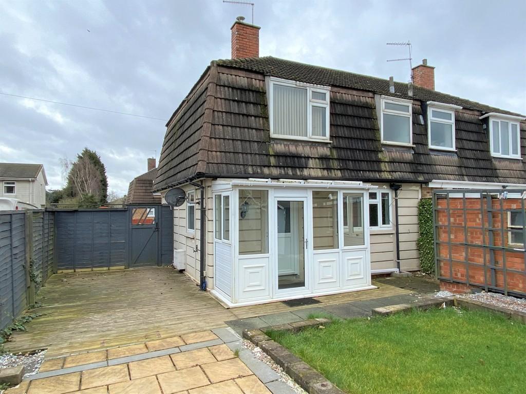 Sweet Leys Drive, East Leake 3 bed semidetached house £160,000