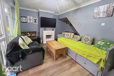 91 Spring Hills, Harlow, CM20 1TA