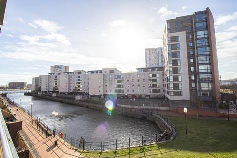 2 bedroom apartment to rent, Adventurers Quay, Cardiff Bay