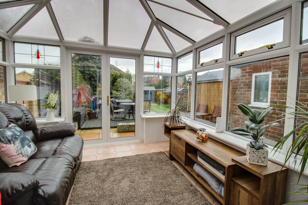 Frilford Drive, Stratton, Swindon 3 bed semidetached house £365,000