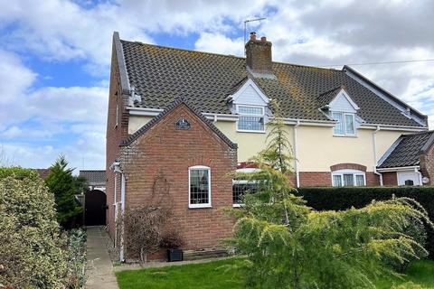 3 bedroom cottage for sale, The Street, Hickling