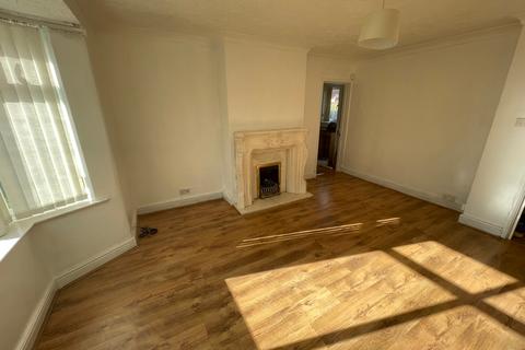 3 bedroom house to rent, Lea Farm Row, Leeds, LS5