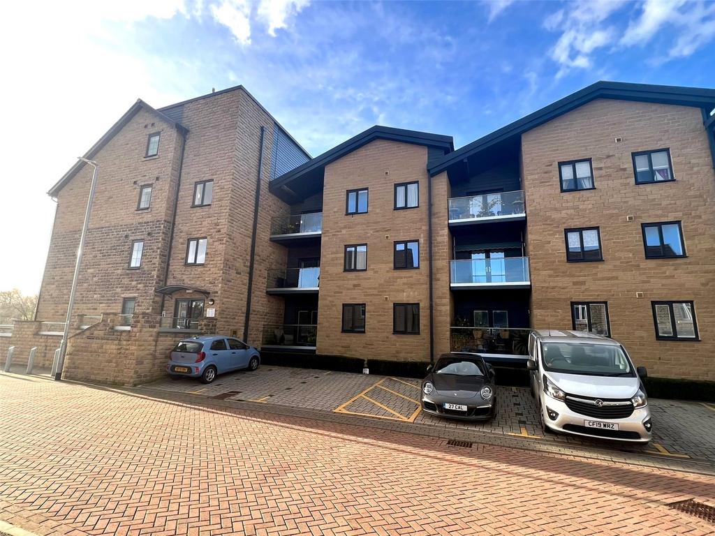 Mill, Otley, West Yorkshire, LS21 2 bed flat £1,095 pcm (£253 pw)