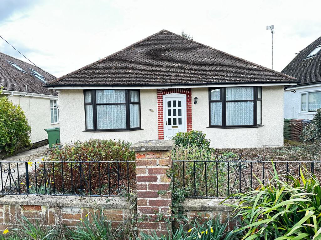 Home Close, Wootton, Abingdon 3 bed detached bungalow £525,000