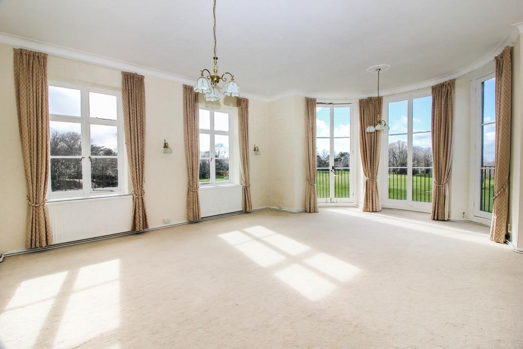 Camden Park Road, Chislehurst 2 bed apartment £2,000 pcm (£462 pw)