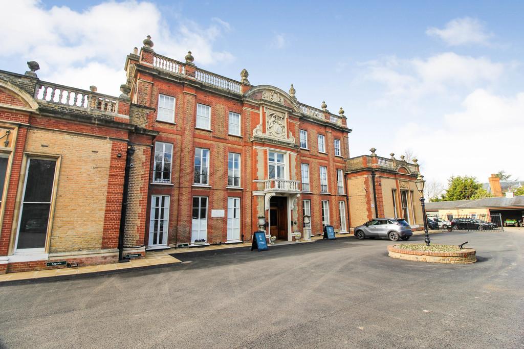 Camden Park Road, Chislehurst 2 bed apartment £2,000 pcm (£462 pw)