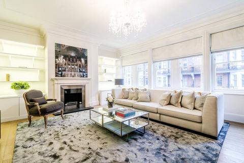 3 bedroom apartment to rent, Duke Street, London W1K