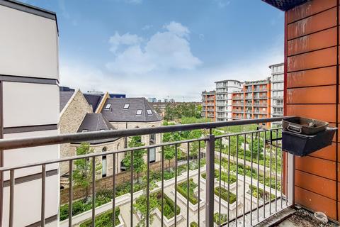 40 Holland Gardens, Brentford, TW8 0BE