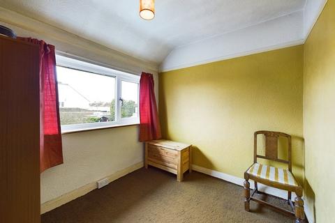 19 Canfield Drive, Ruislip, HA4 6QW