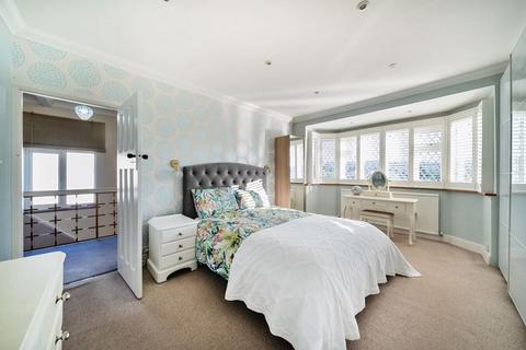 25 Downlands Road, Purley, CR8 4JG