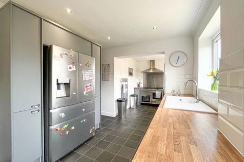 5 Forest Way, Walsall, WS6 6HU