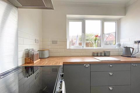 5 Forest Way, Walsall, WS6 6HU