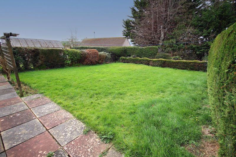 43 Cae Coed, Llandudno Junction 2 bed semidetached bungalow for sale