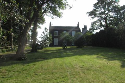 4 bedroom character property to rent, Calliards Farm Smithybridge.