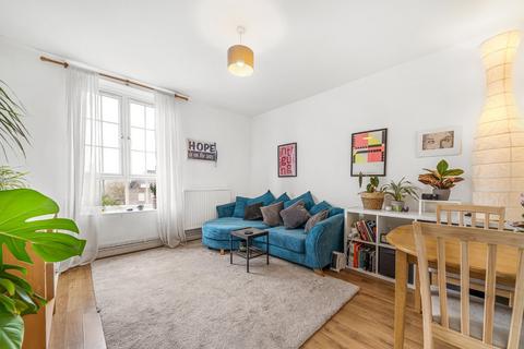 2 bedroom apartment for sale - Wilton House, Dog Kennel Hill, East Dulwich, London, SE22