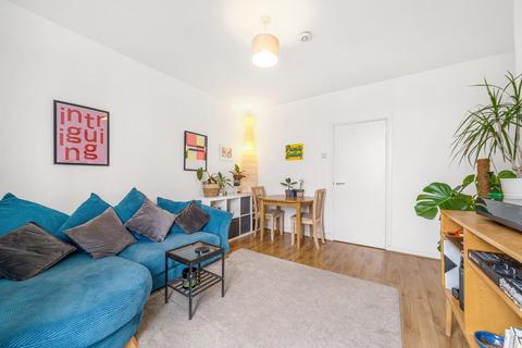2 bedroom apartment for sale - Wilton House, Dog Kennel Hill, East Dulwich, London, SE22