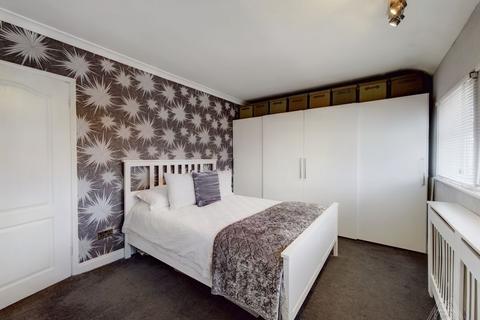 48 Fortin Close, South Ockendon, RM15 5NH