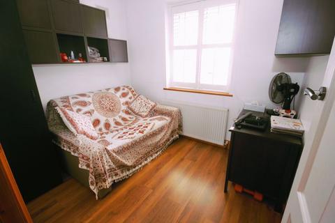 115 Eastcote Lane, Northolt, UB5 5RJ