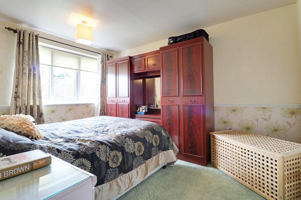 Bedroom 1 (Double)